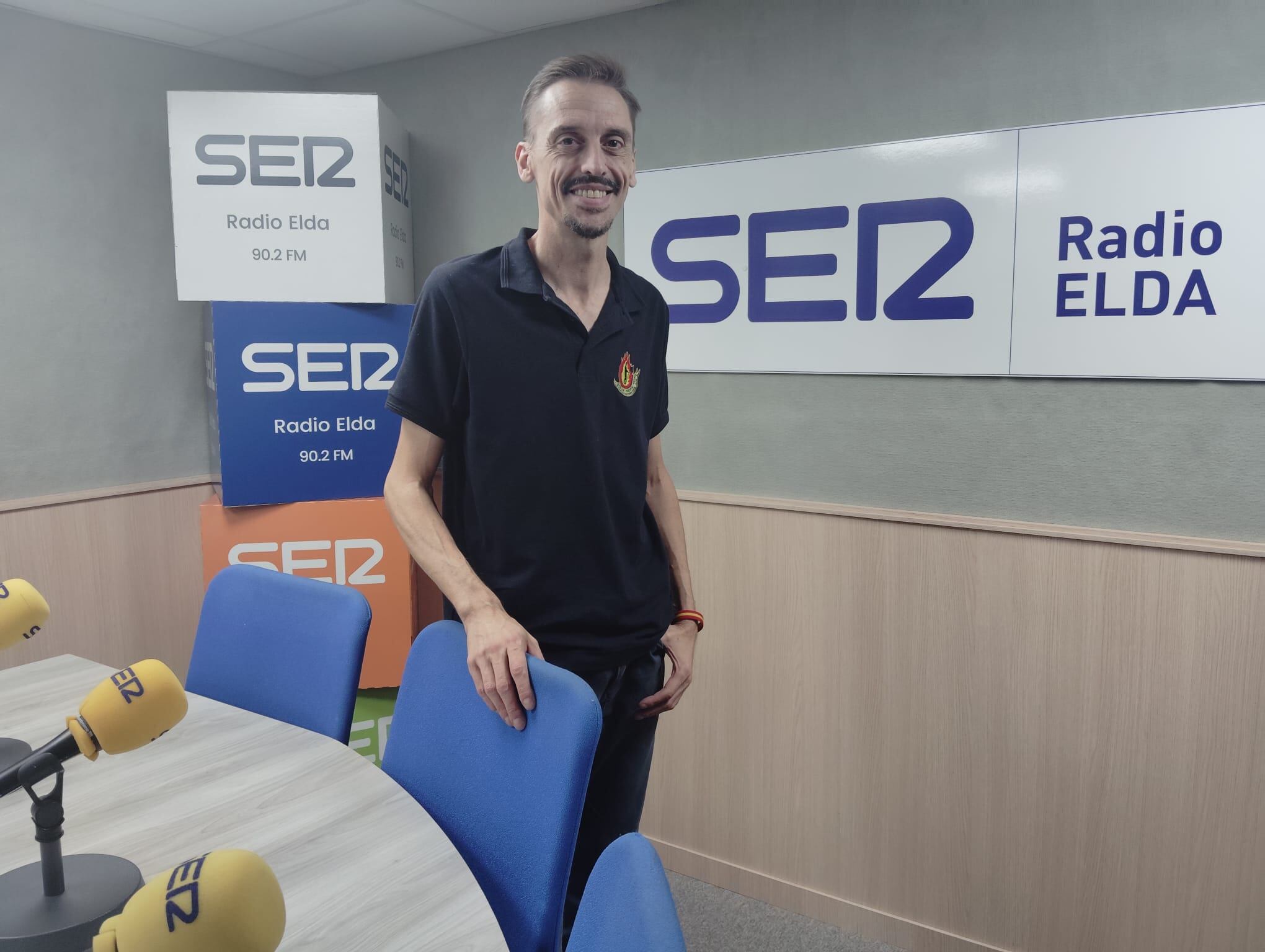 Romero en el estudio de Radio Elda SER.