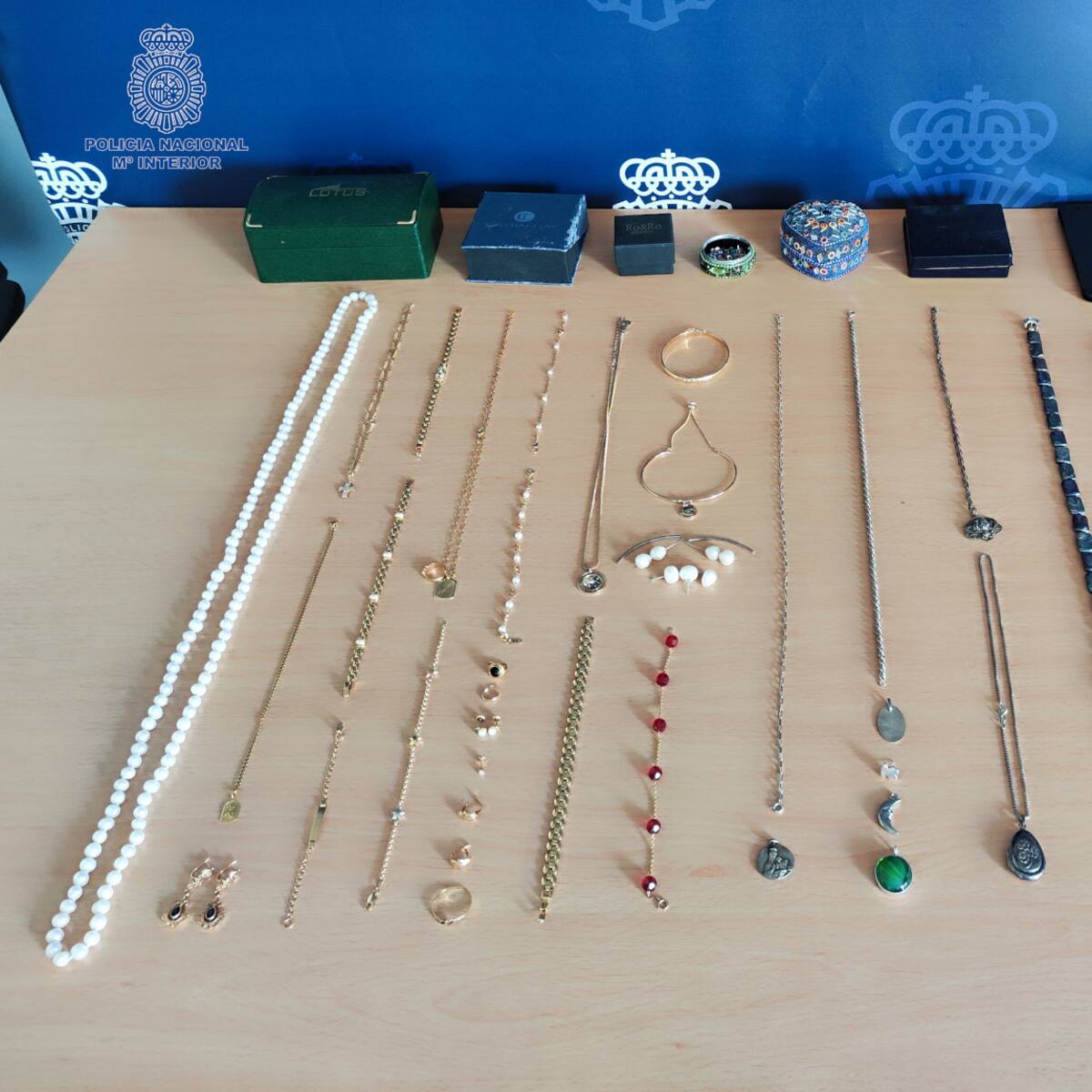 La Policía Nacional deté un lladre a Ciutadella i recupera totes les joies robades