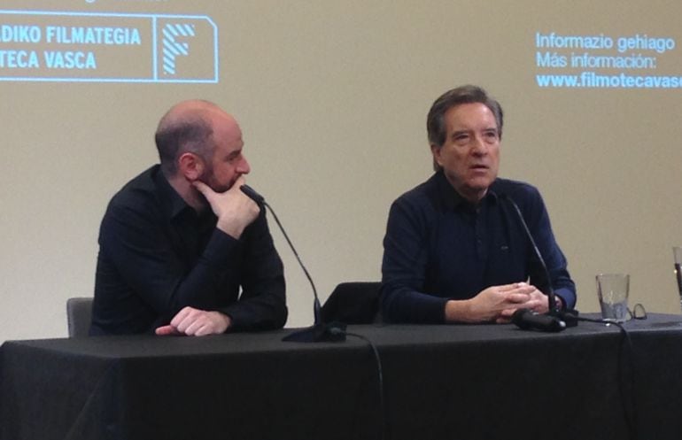 El director de la Filmoteca Vasca, Joxean Fernández, e Iñaki Gabilondo en la presentación de la sesión &quot;La favorita de...&quot;