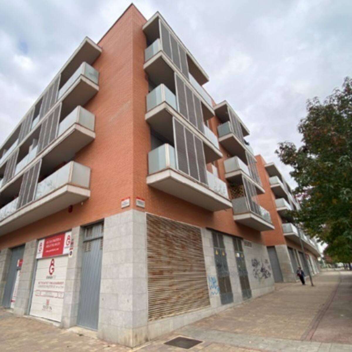 Un de cada tres pisos comprats pel Govern en els últims dos anys eren de La Caixa