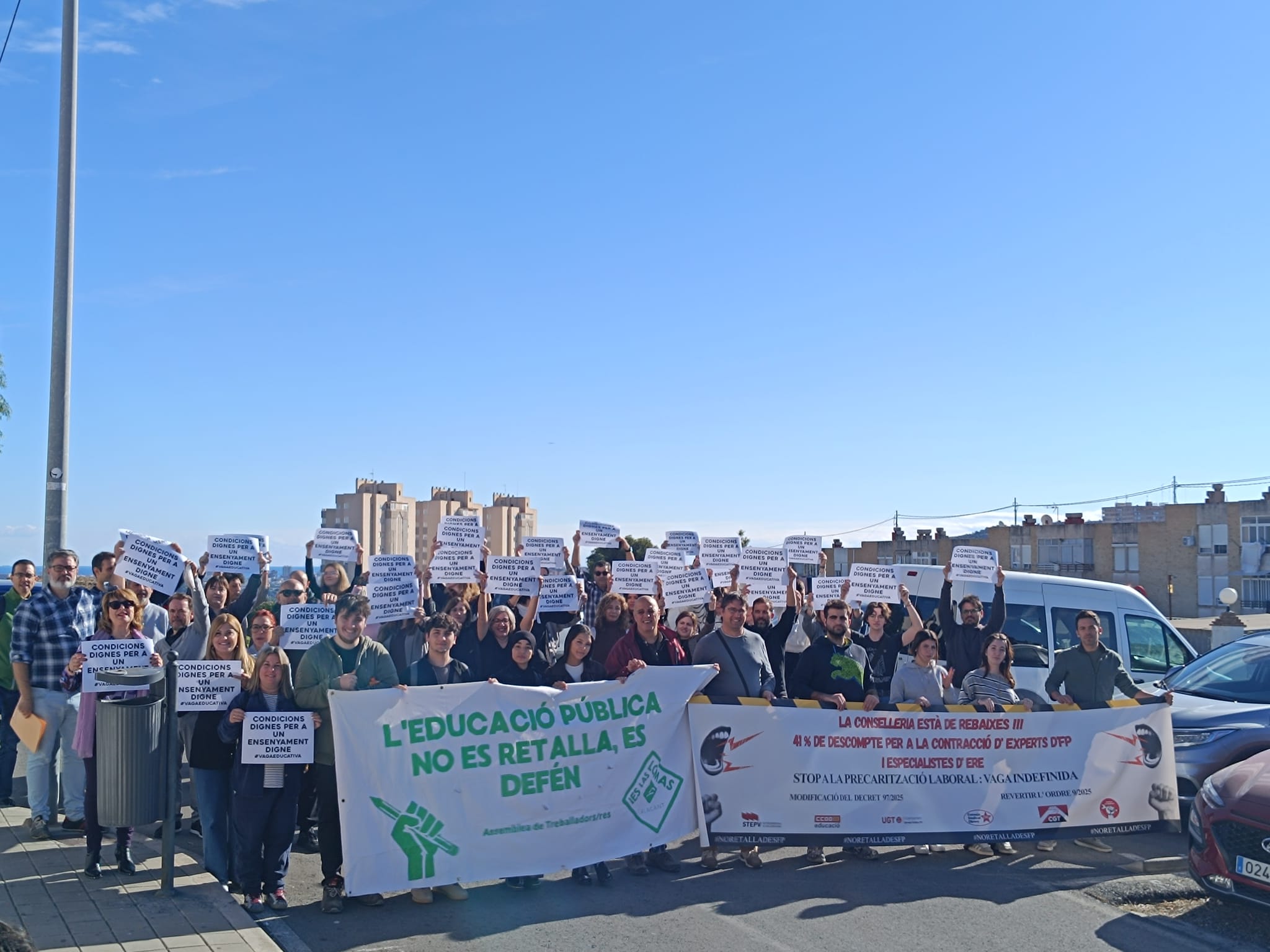 Protesta este jueves a las puertas del IES Las Lomas de Alicante