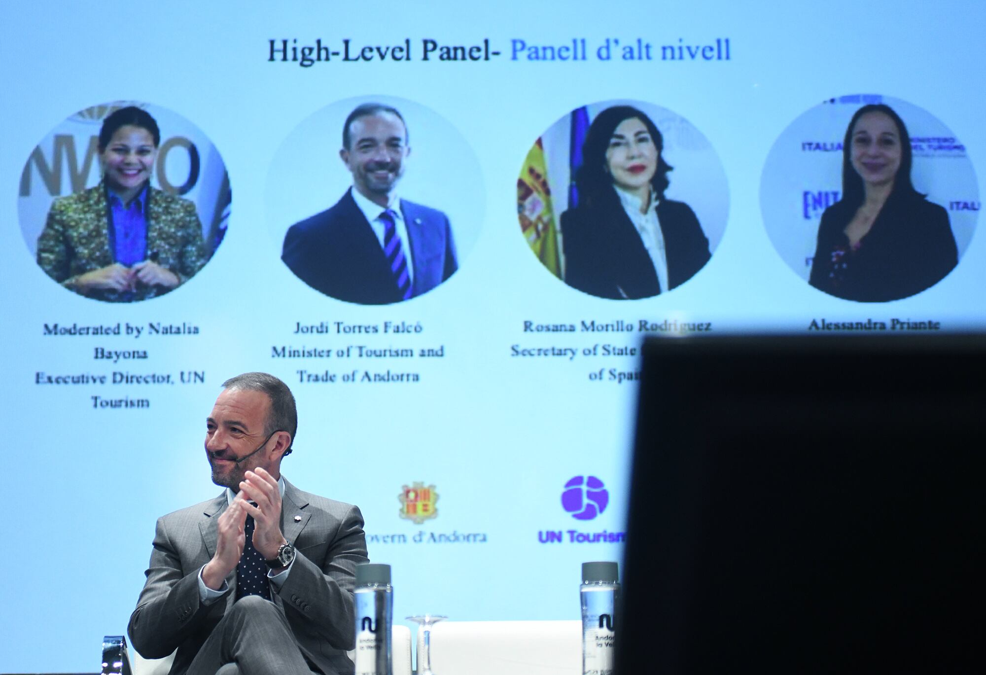 El ministre de Turisme, Jordi Torres, a la taula rodona sobre com es poden afavorir experiències diverses i immersives amb alt valor afegit en destinacions de muntanya durant el XII Congrés de turisme de neu, muntanya i benestar que se celebra Andorra fins aquest dijous.