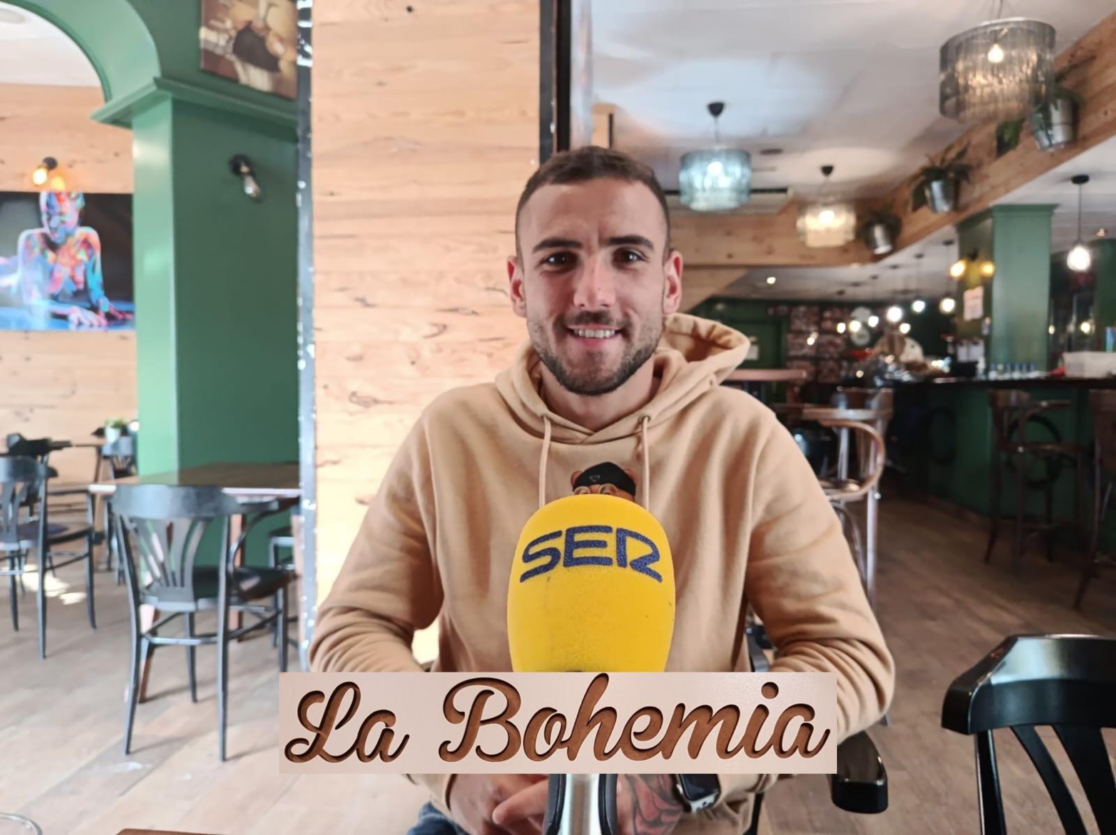 Loren jugador del Alcoyano en La Bohemia