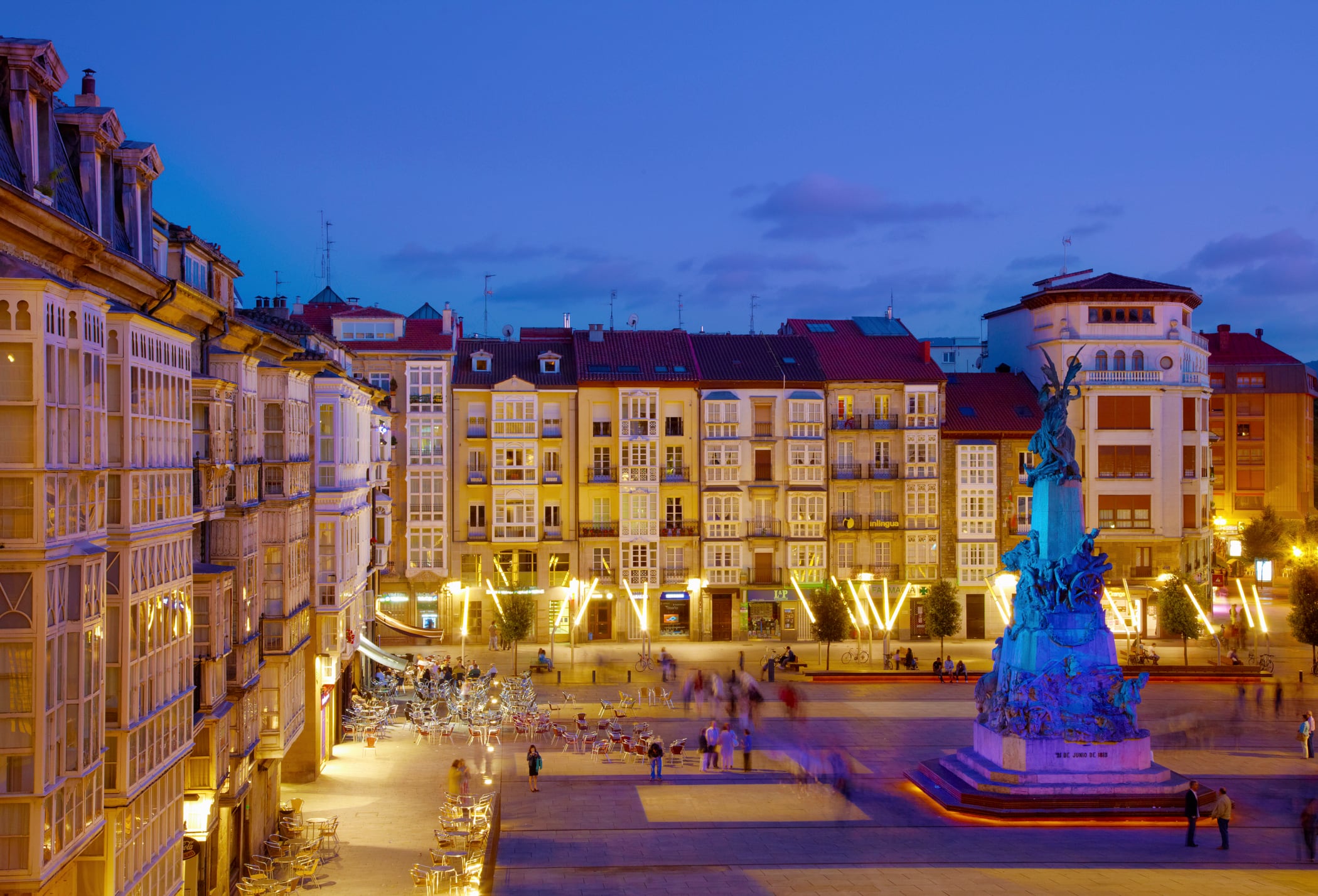 Plaza de la Virgen Blanca