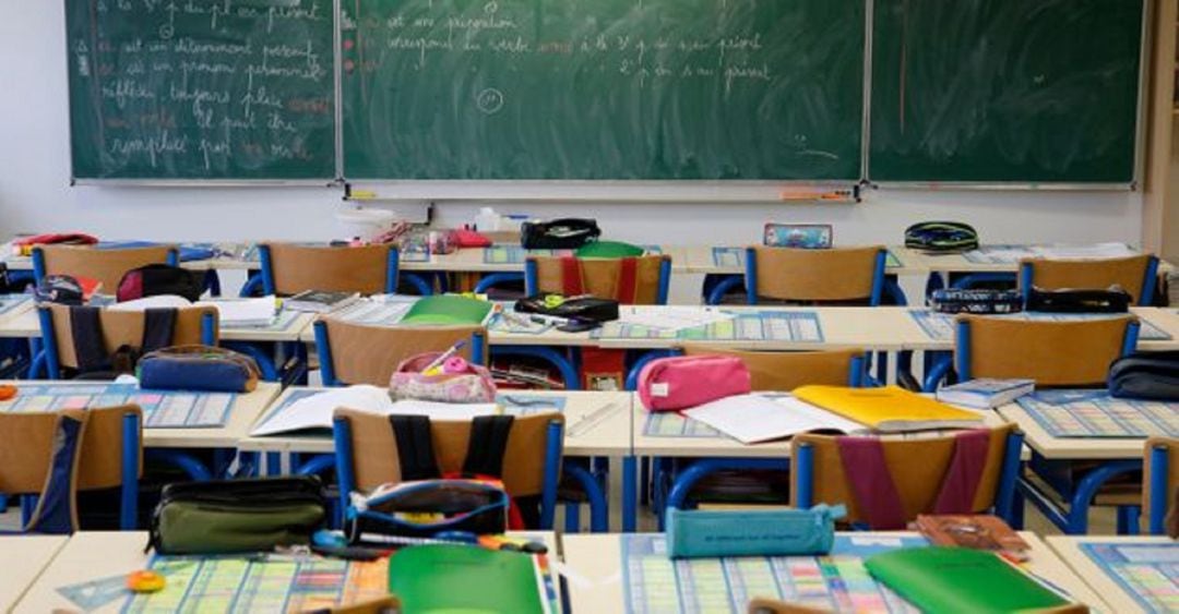 Imagen del interior de un aula en un colegio público