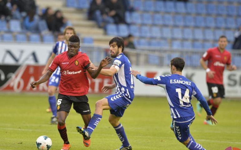 El Capitán Manu García se perderá el choque en el Villamarín