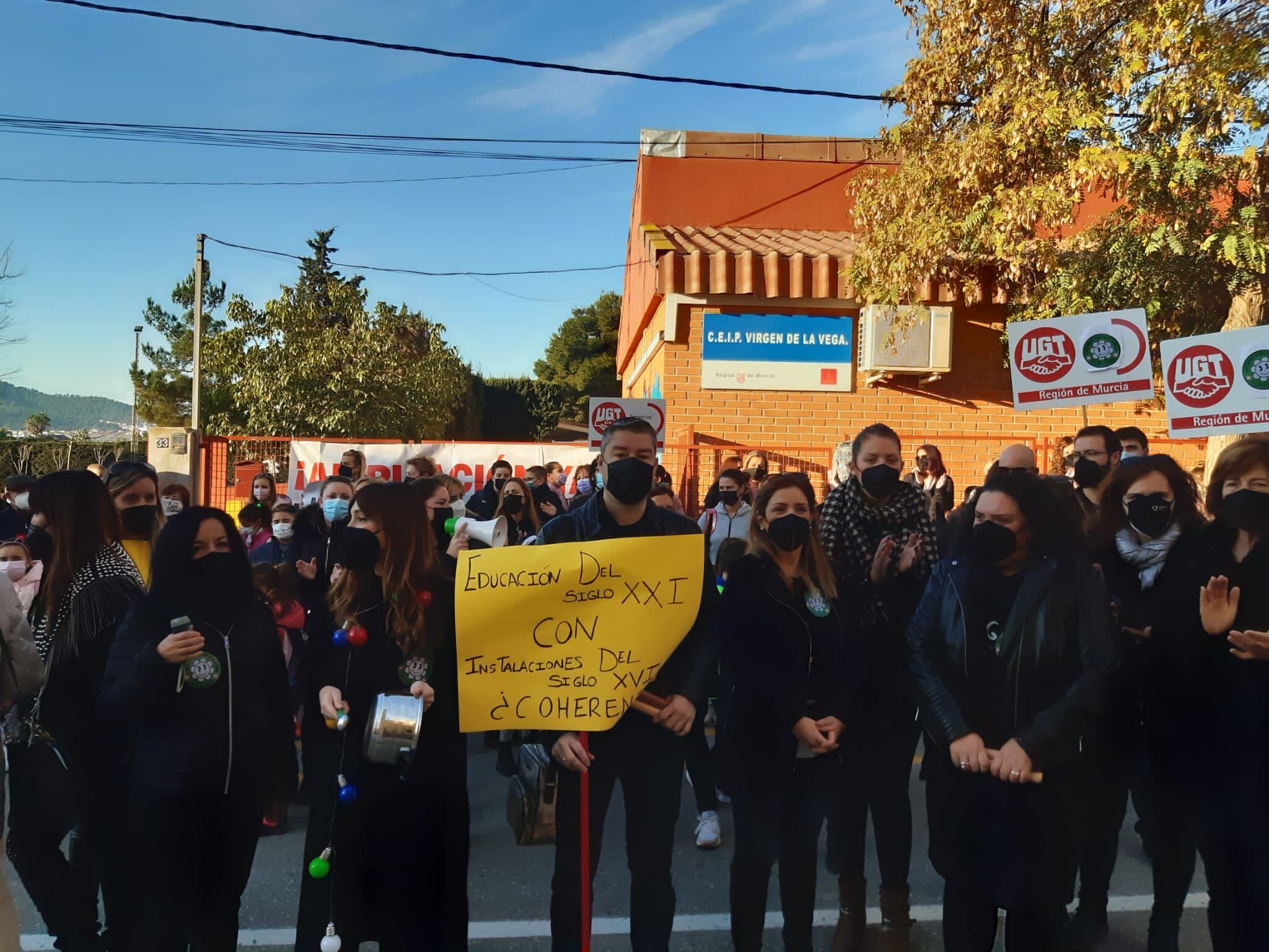 Huelga en el CEIP Virgen de la Vega en Cobatillas (Murcia)