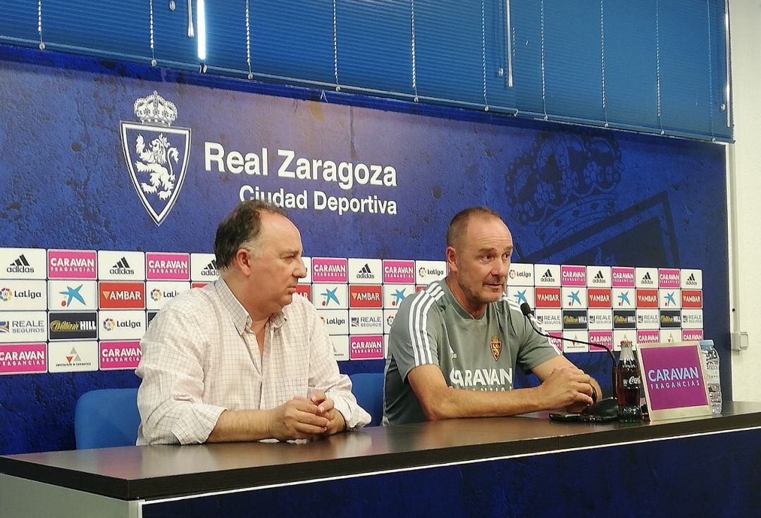 Víctor Fernández durante su primera rueda de prensa de la temporada