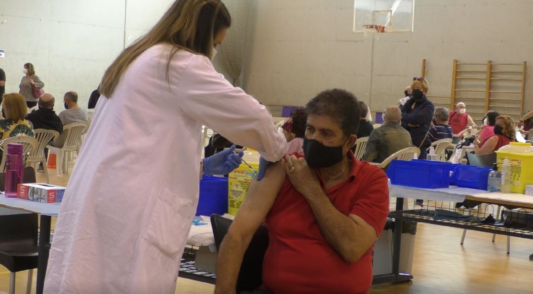 Vacunación en el Pabellón El Toscar