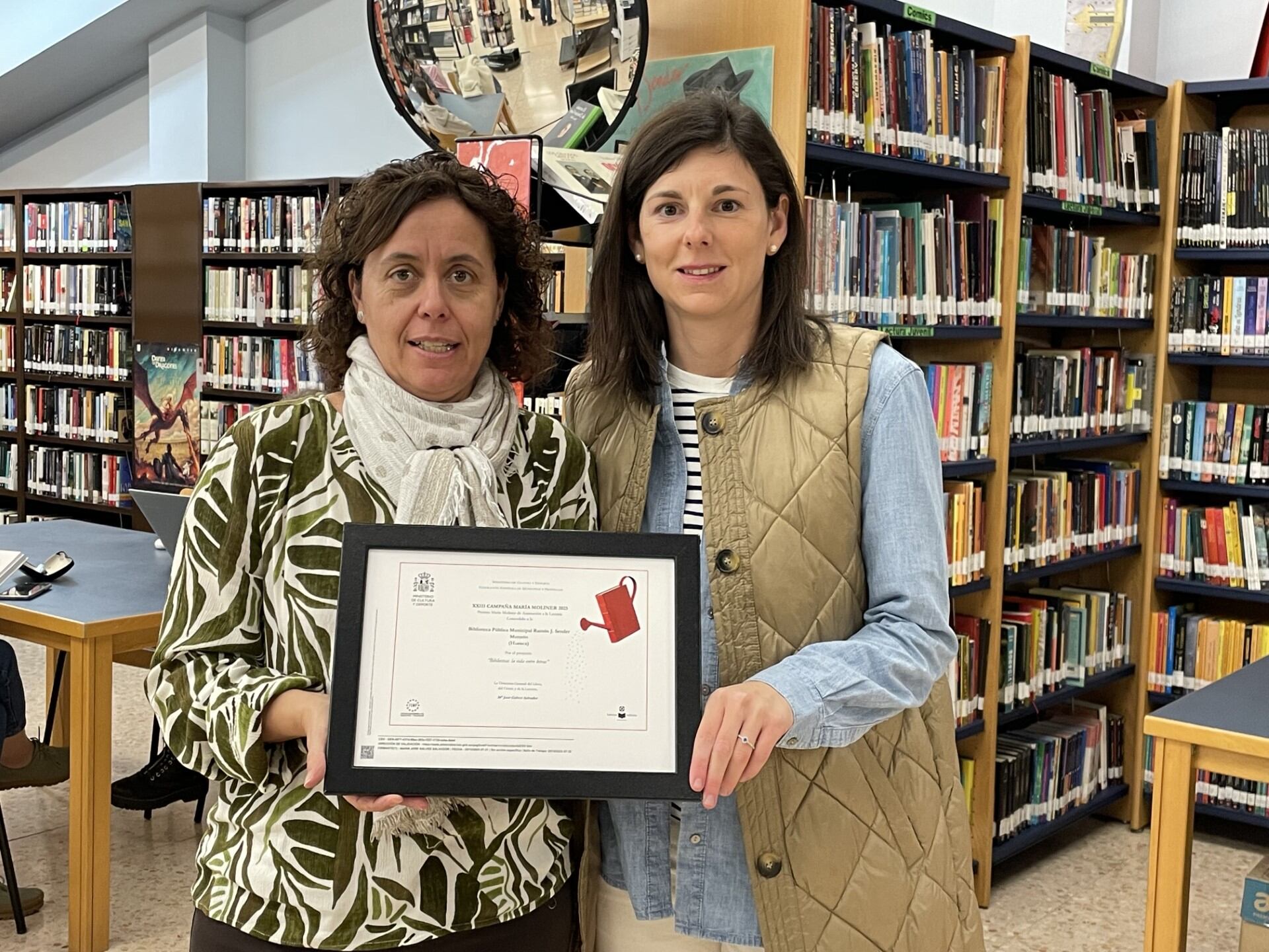 La Biblioteca Municipal recibe el diploma del premio María Moliner de Animación a la Lectura