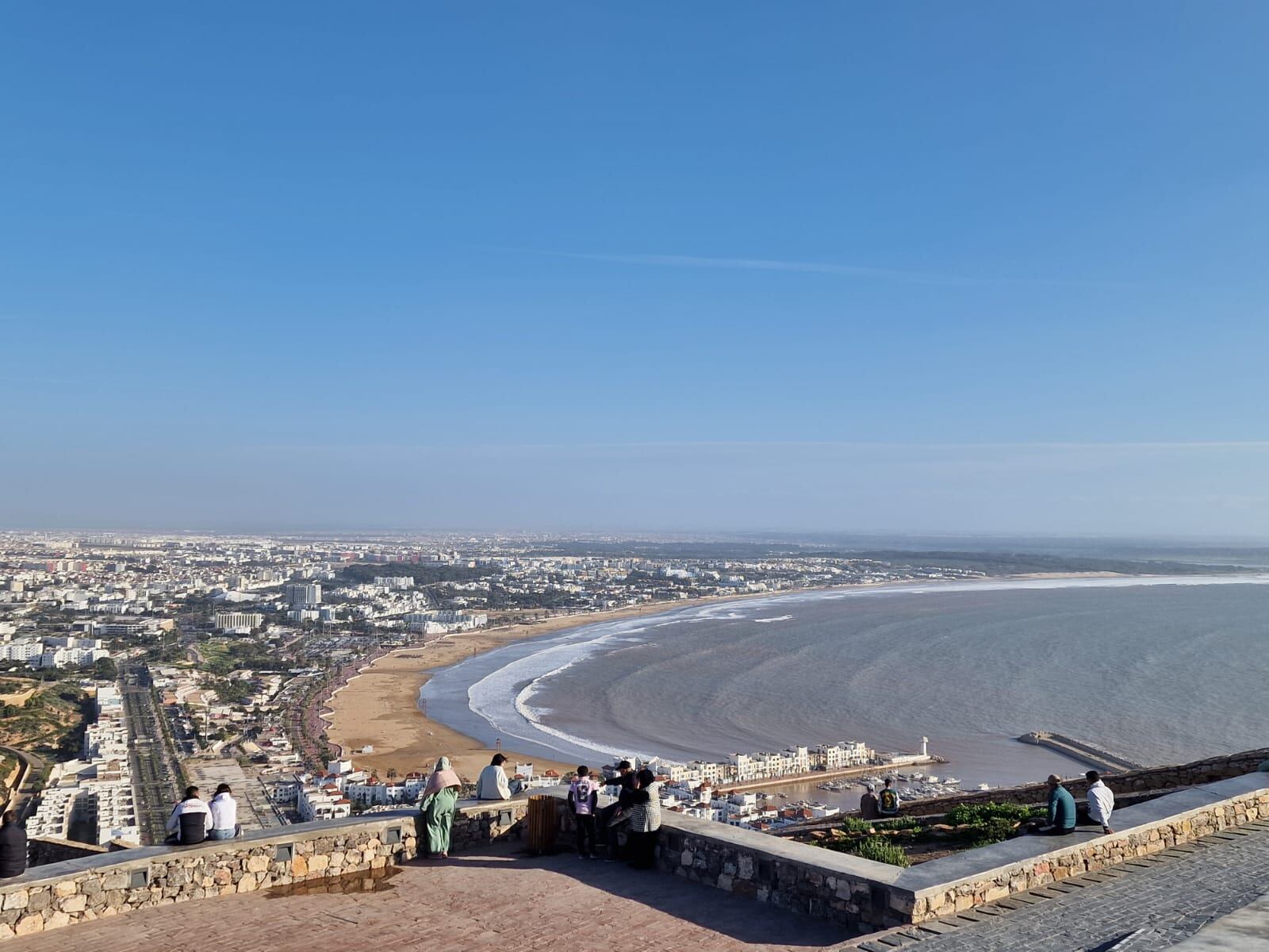Vista panorámica de la bahía de Agadir en el que se observa el paseo marítimo diseñado por miembros de la Universidad de Las Palmas de Gran Canaria