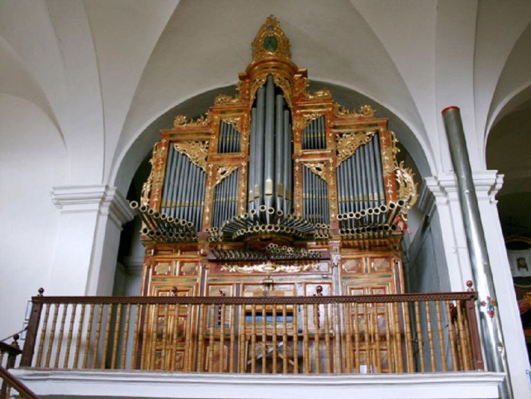 Órgano de la iglesia de Abarca de Campos (Palencia)