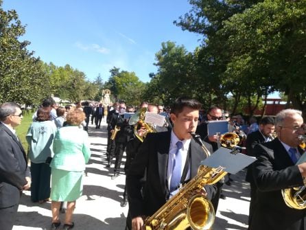 La Banda Municipal VIlla de Aranda acompaña cada año la imagen de la patrona en la misa de las fiestas patronales