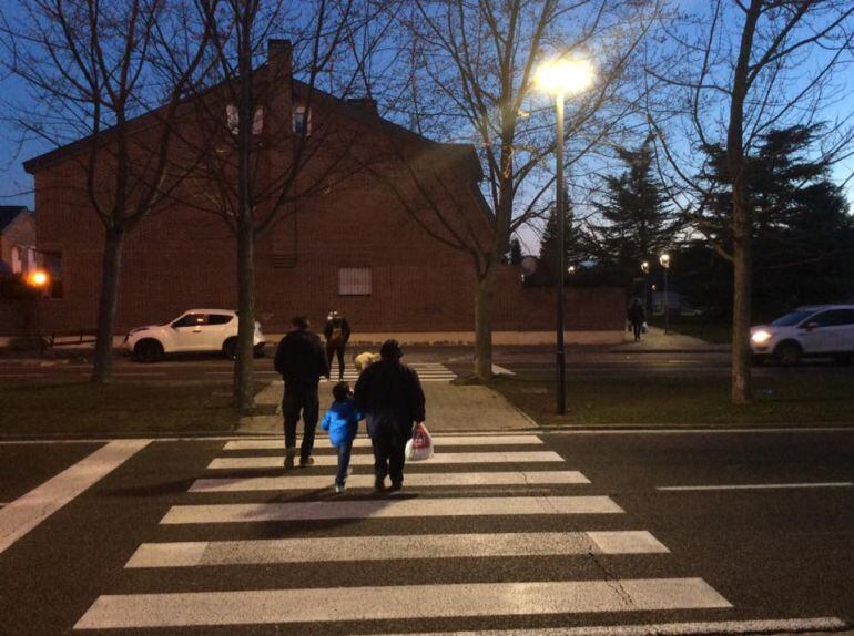 La Avenida de Ramón Carande estrena iluminación.