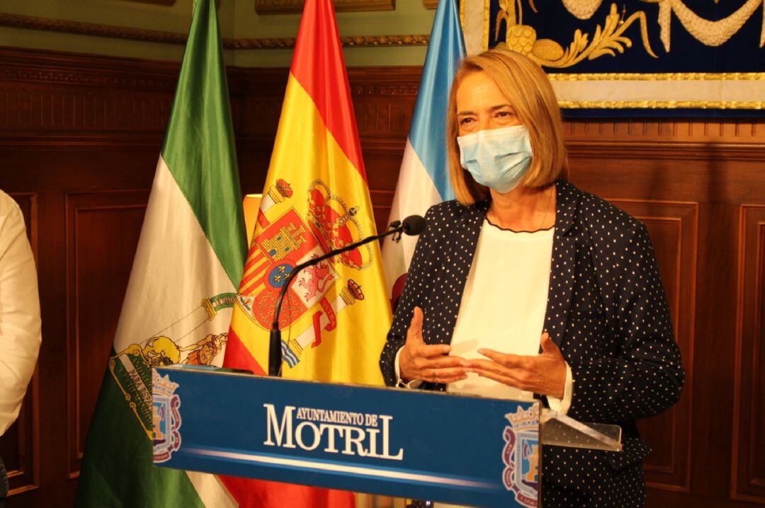 La alcaldesa de Motril, Luisa García Chamorro, presenta las medidas de prevención ante el cierre perimetral de Granada