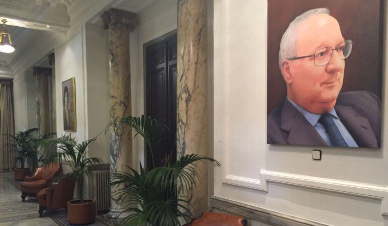 Pasillo paralelo a las dependencias de Alcaldía