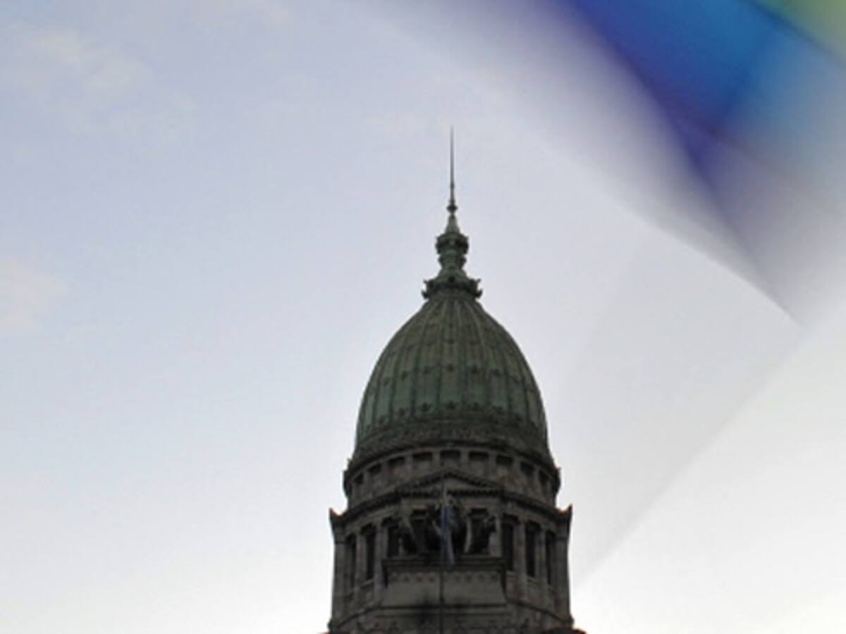 Decenas de homosexuales piden cita para casarse en Argentina