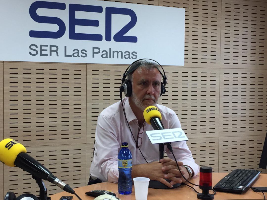 Ángel Víctor Torres, presidente de las Islas Canarias, ha asegurado que probablemente los vecinos desalojados puedan volver este martes a sus casas