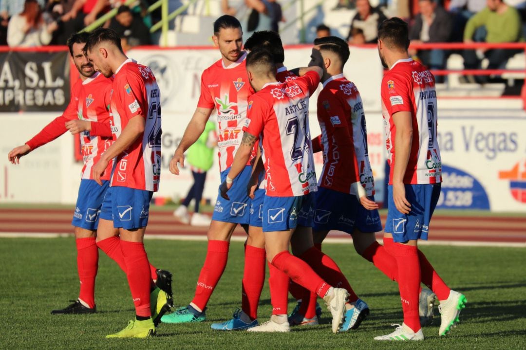 El conjunto rojiblanco celebrando uno de los goles