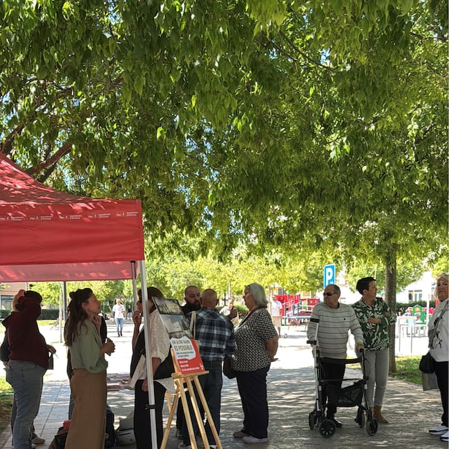 Imagen de la carpa instalada este lunes