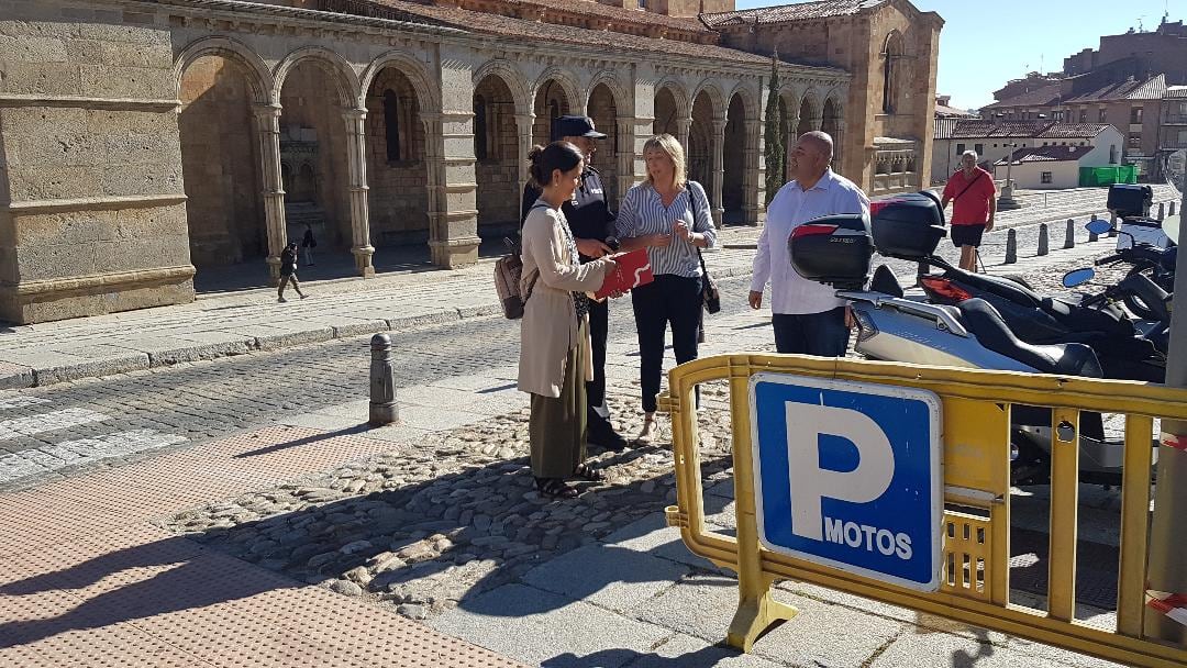 Se han habilitado zonas temporales de aparcamiento para motos