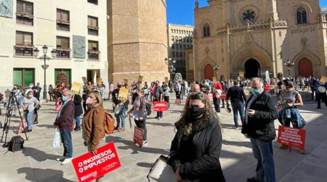 Protesta de ASHOCAS en la plaza Mayor de Castelló
