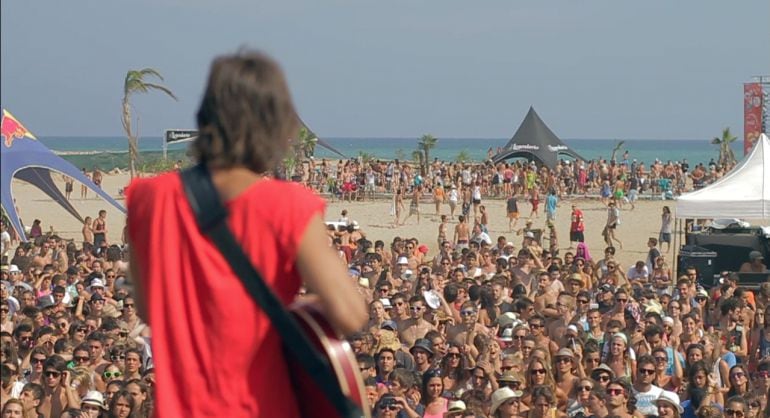 Concierto del Arenal Sound en la playa de Borriana