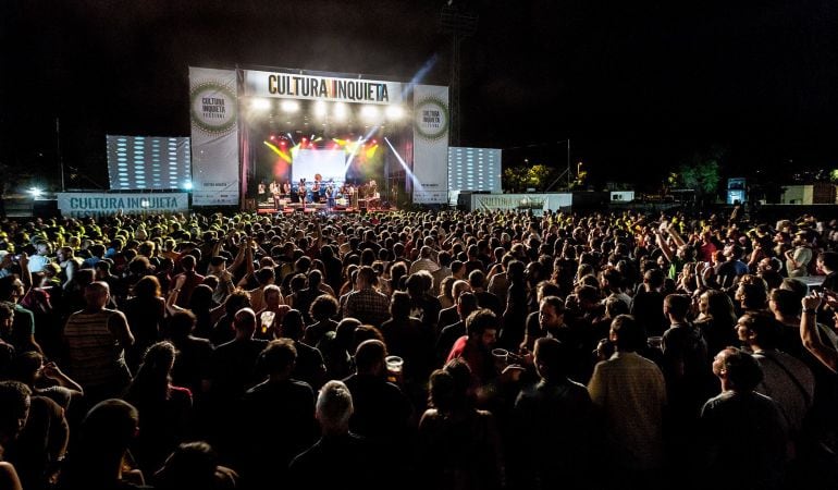 En torno a 4.000 personas de media han abarrotado el polideportivo San Isidro