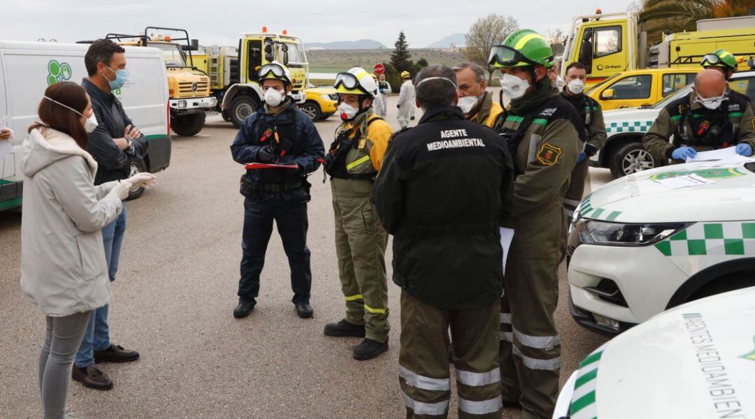 El alcalde de Caravaca reunido con las Brigadas Forestales