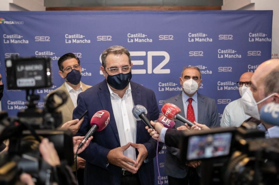 El Consejero de Sanidad Jesús Fernández ha inaugurado el I Foro de SER Toledo sobre salud pública y vacunación 