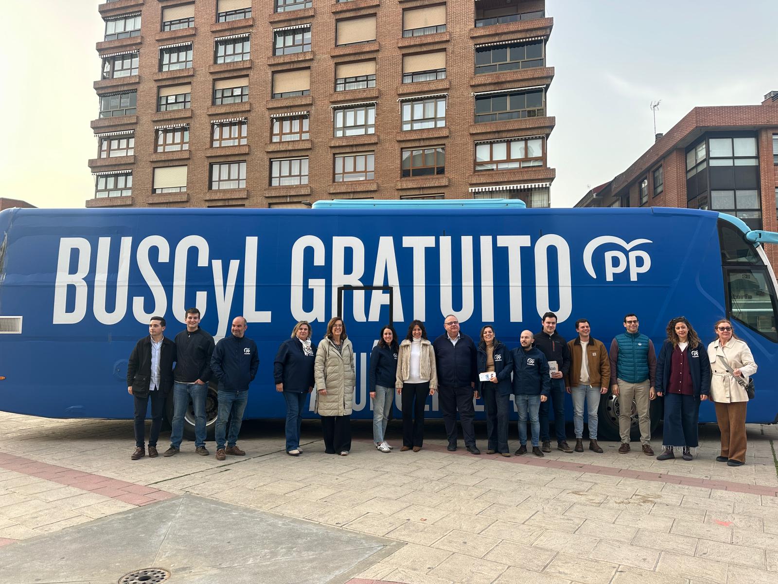 El consejero de Sanidad, Alejandro Vázquez participa en la campaña electoral del PP en Palencia