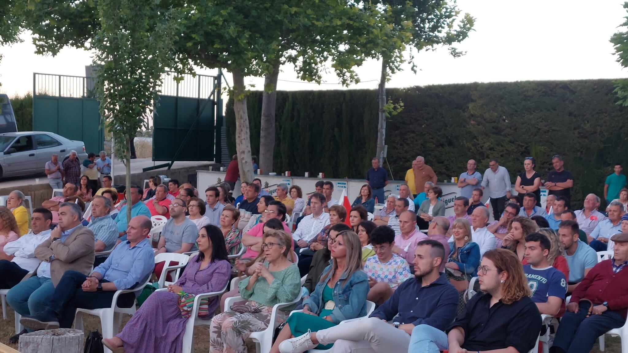 Público asistente al Mitin Fiesta del PSOE de Jódar