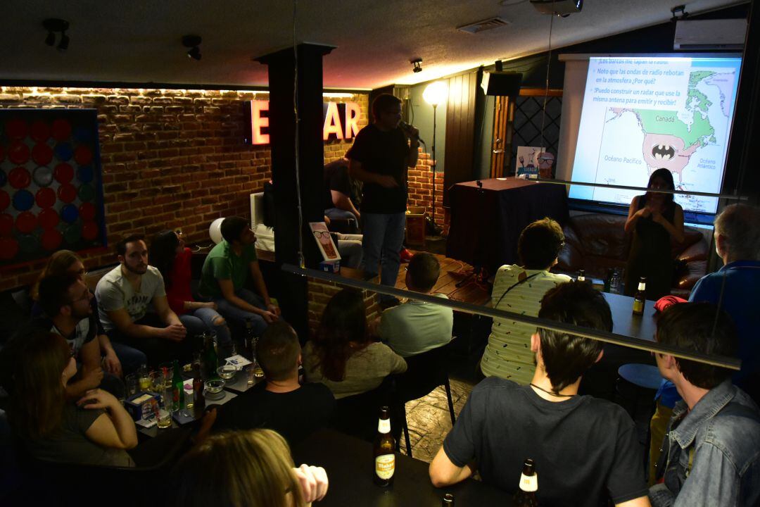 Una de charlas de pint of science Castilla la Mancha