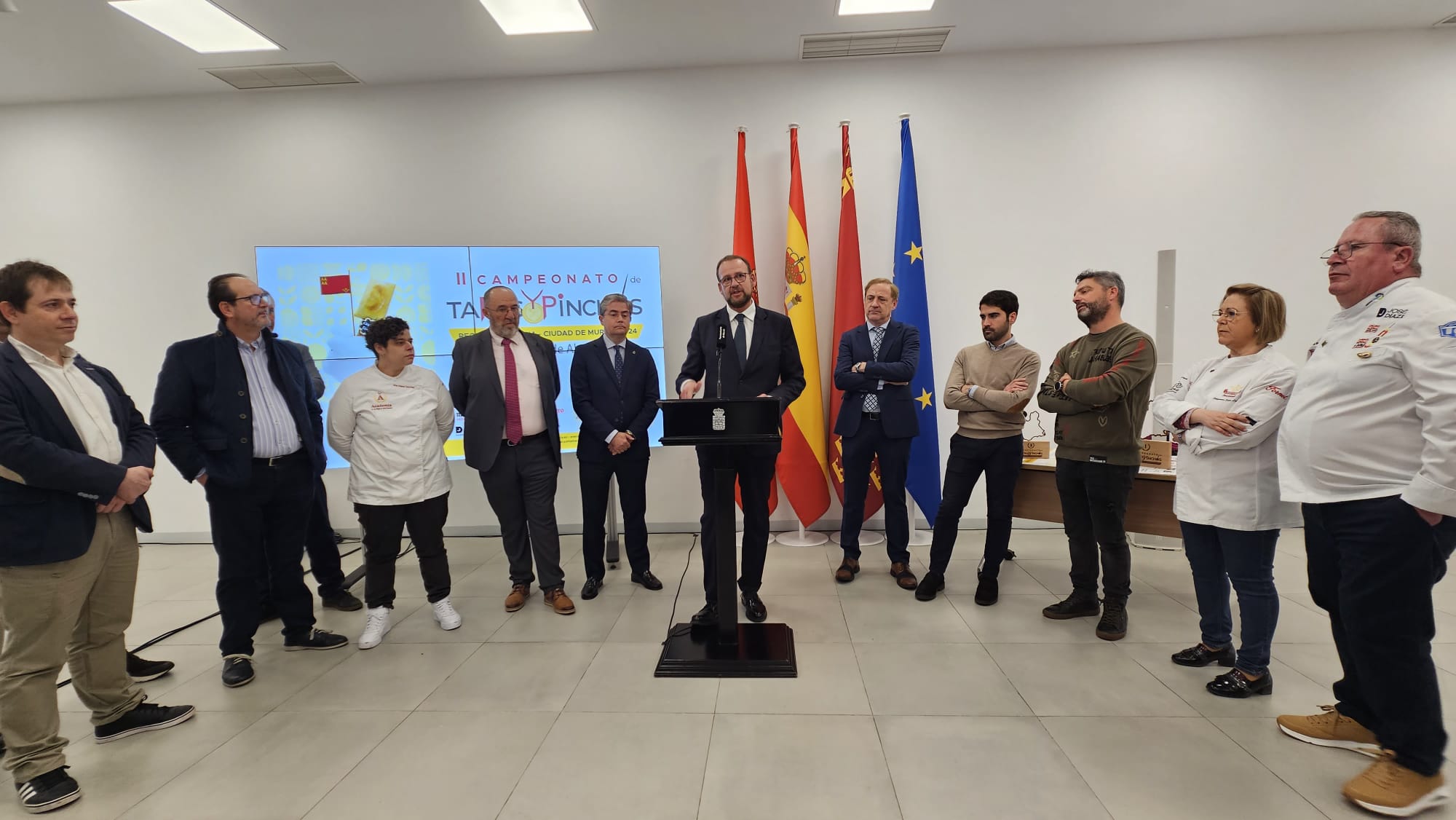 Acto de presentación del II Certamen de la Tapa en la Región de Murcia en el Ayuntamiento.