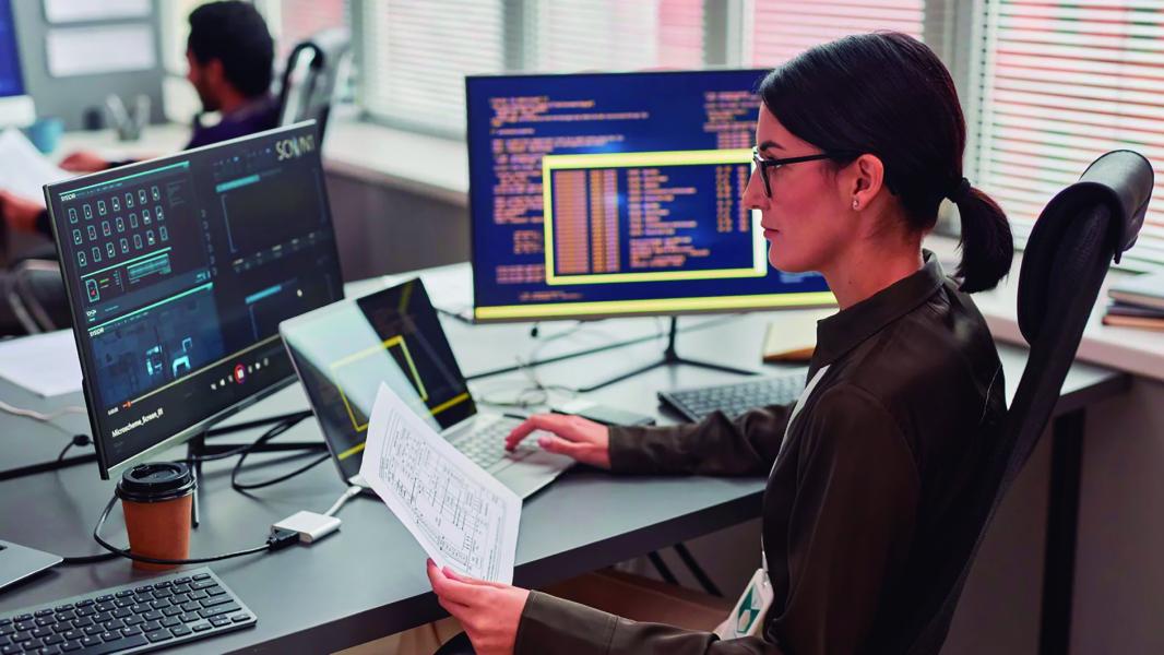 Del viernes 30 de junio al 18 de julio, el aula Cíber del Centro Joven Imagina acogerá un curso sobre competencias digitales básicas para el empleo, enmarcado dentro de un programa especialmente dirigido a las mujeres del entorno rural