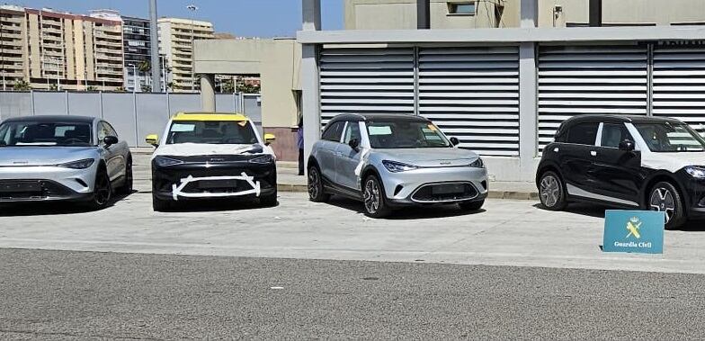 Coches recuperados en el puerto de Algeciras