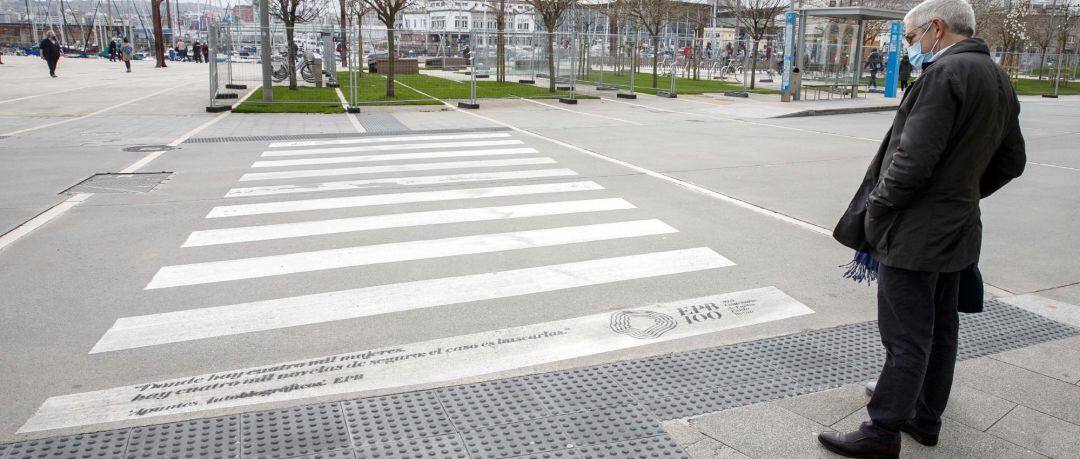 Frases sobre la escritora Emilia Pardo Bazán en calles de A Coruña 