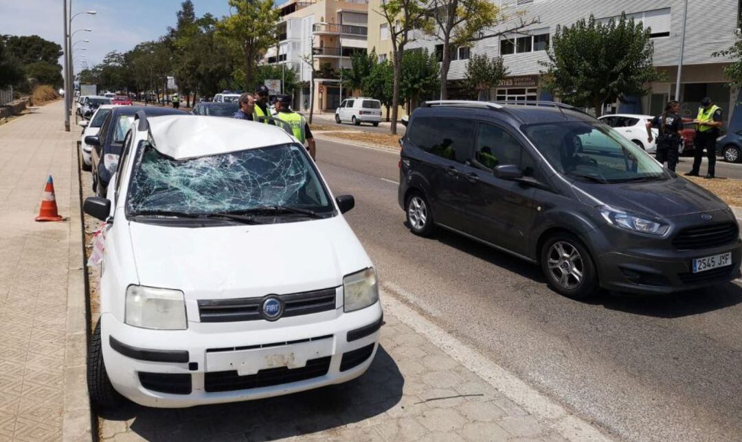Aspecte del turisme que va atropellar a un home a la Via de Ronda.