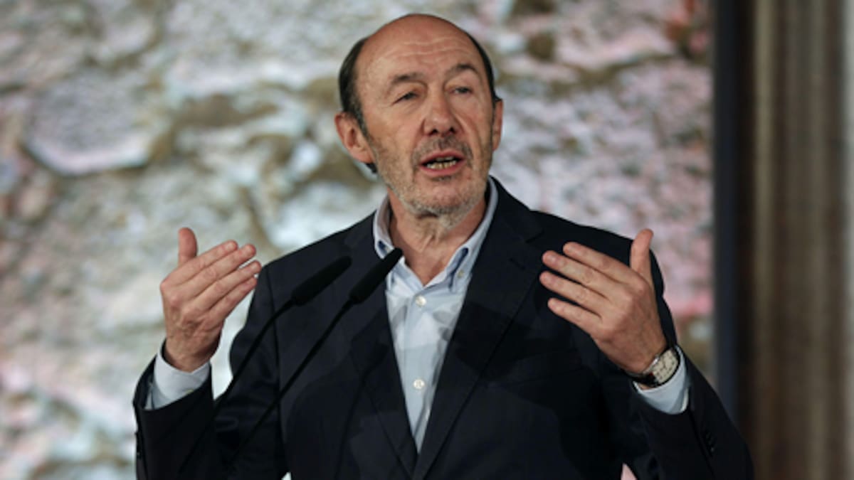 Rubalcaba vuelve a amenazar con pedir la ruptura del Concordato tras la ley Wert