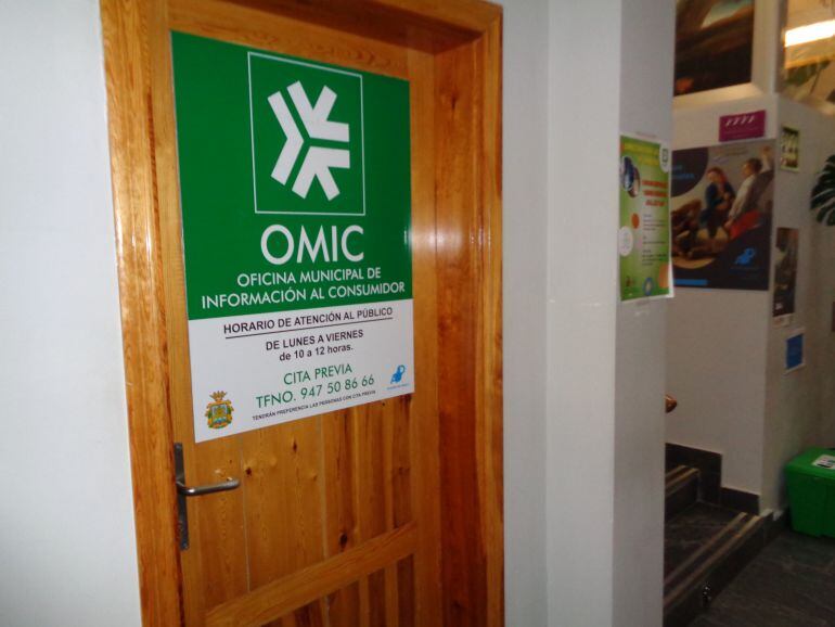 La OMIC tramitó 828 expedientes de reclamación por escrito en 2017