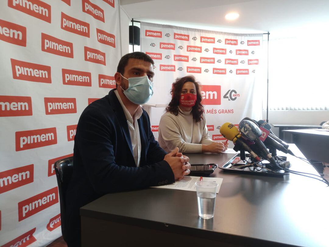 Patronales PIMEM y AREMA en rueda de prensa.