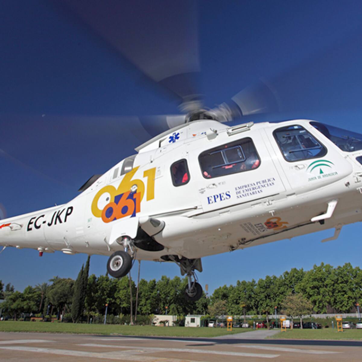 Un afectado por inhalación de humo en un incendio en un cortijo