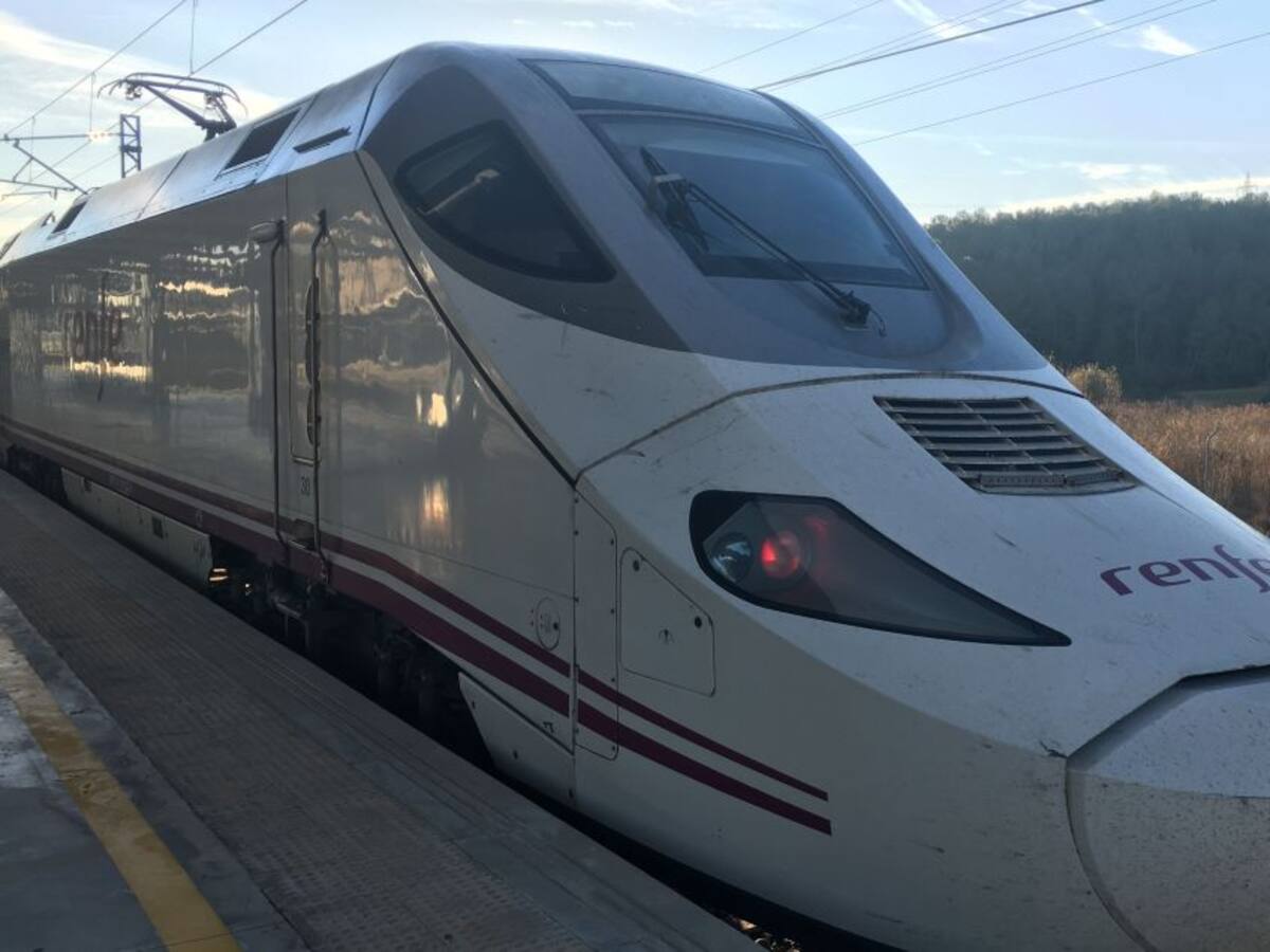 Comienza el nuevo servicio Euromed València - Barcelona pasando por la variante de Vandellós