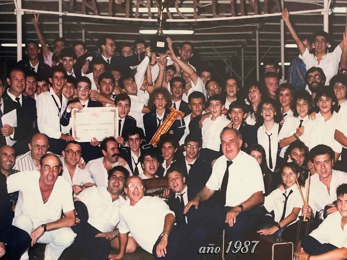 AMCE Santa Cecilia de Elda: Presentación de la banda juvenil y otras historias