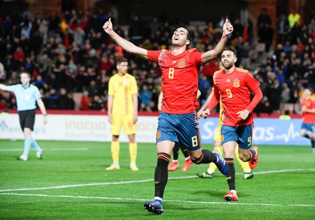  Mikel Merino celebra el primer gol ante la selección de Rumanía 