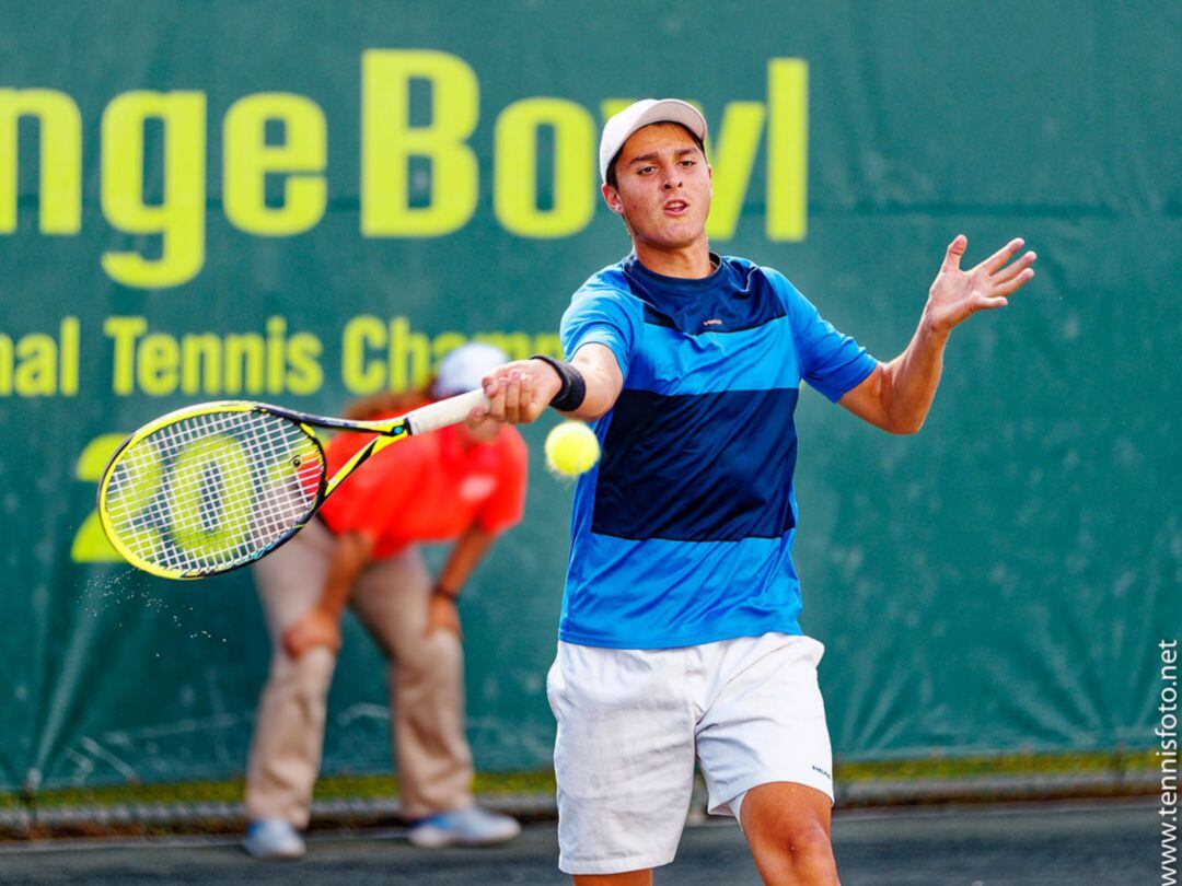 Pablo Llamas durante un partido en la Orange Bowl.