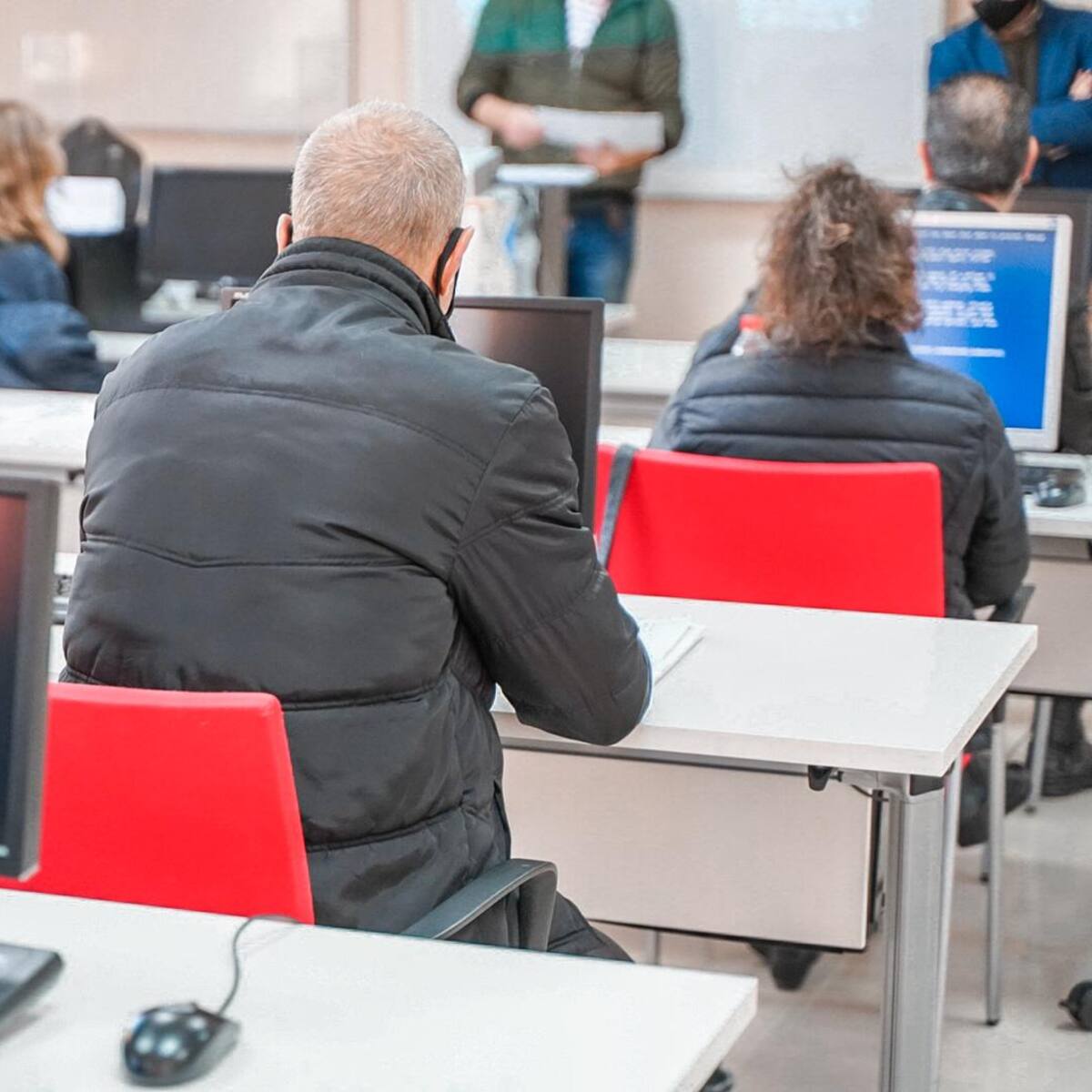 Digitalización para mujeres o para empresas, los cursos gratuitos de Colmenar Viejo