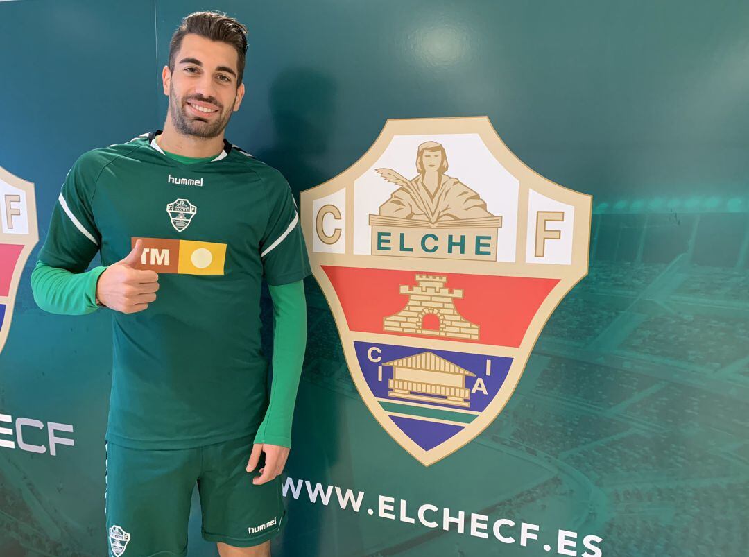 Josema Sánchez ya es jugador del Elche C.F.