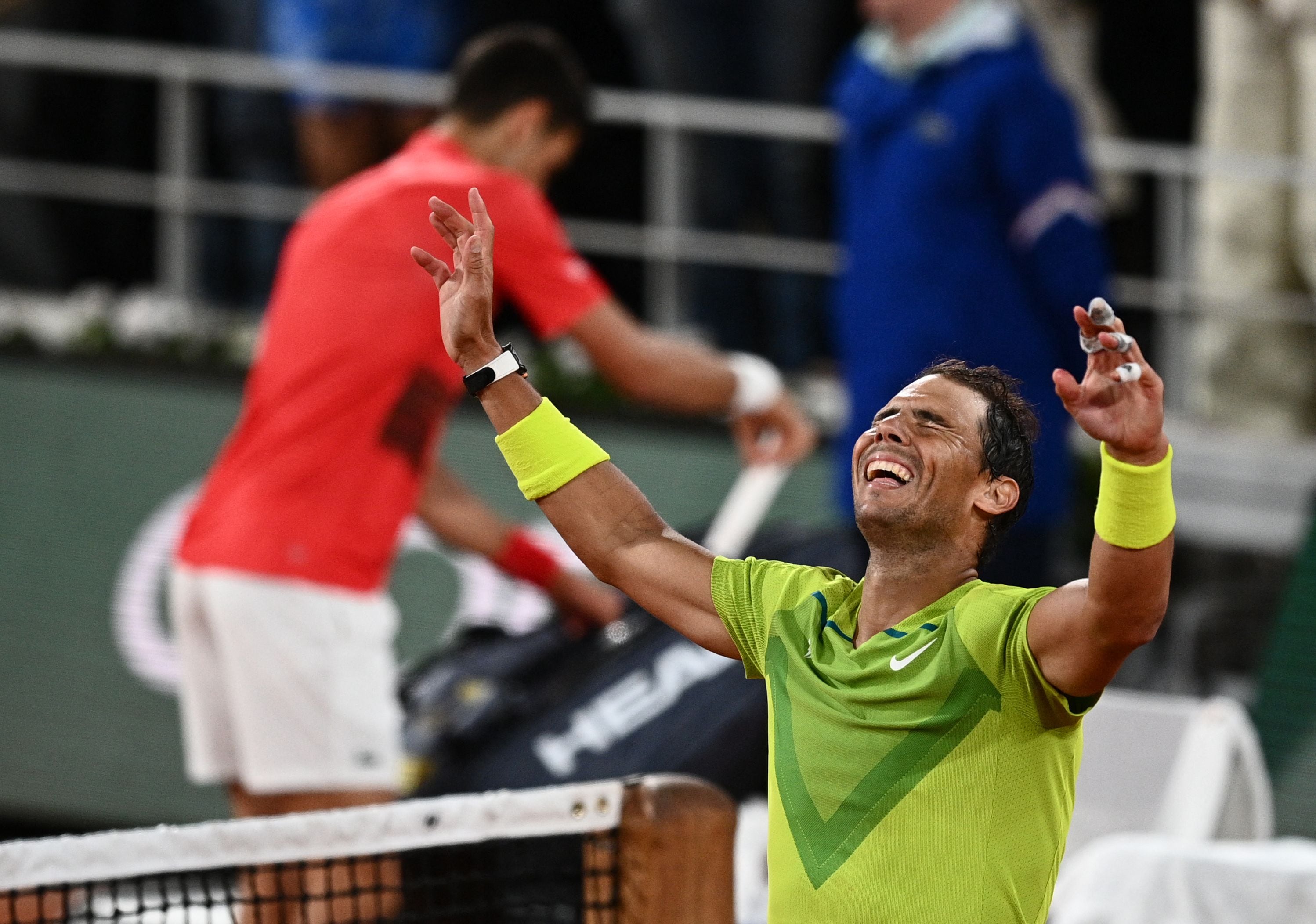 Rafa Nadal celebrando su victoria frente a Djokovic en los cuartos de final de Roland Garros