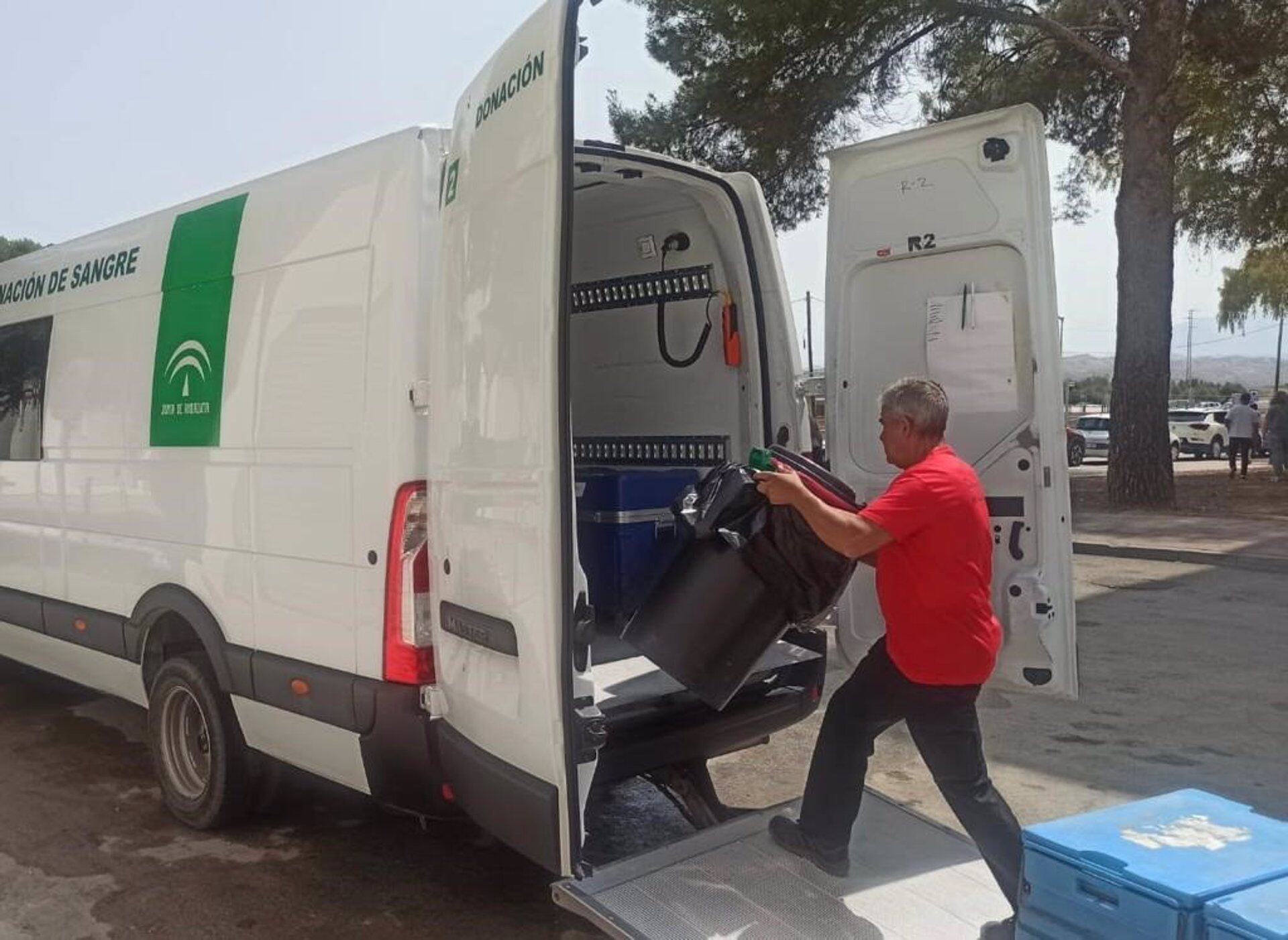 Equipo móvil para colectas de sangre